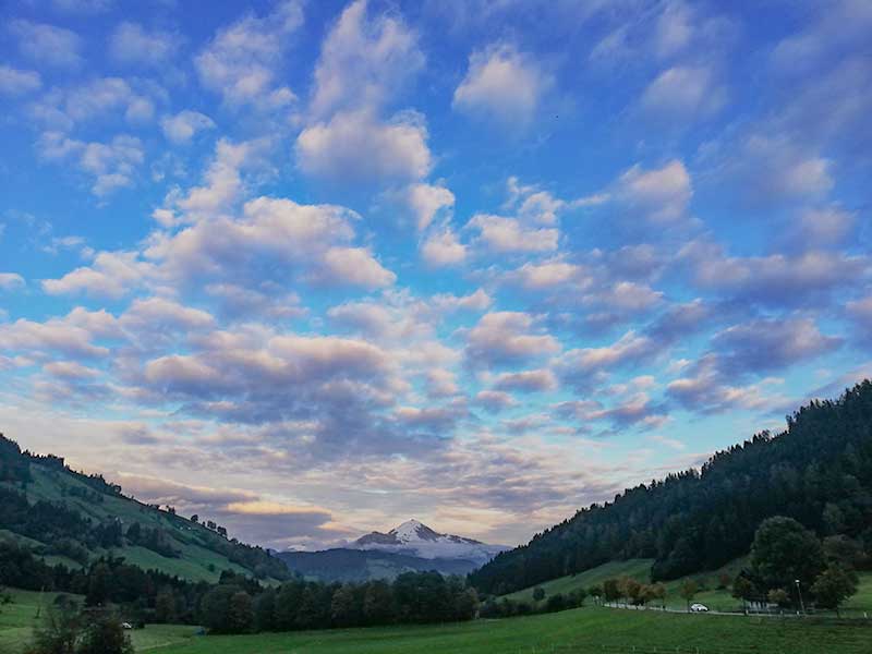 Ausblick-auf-die-Hohe-Salve-Steinerhof-Wildschönau-Sonnenuntergang